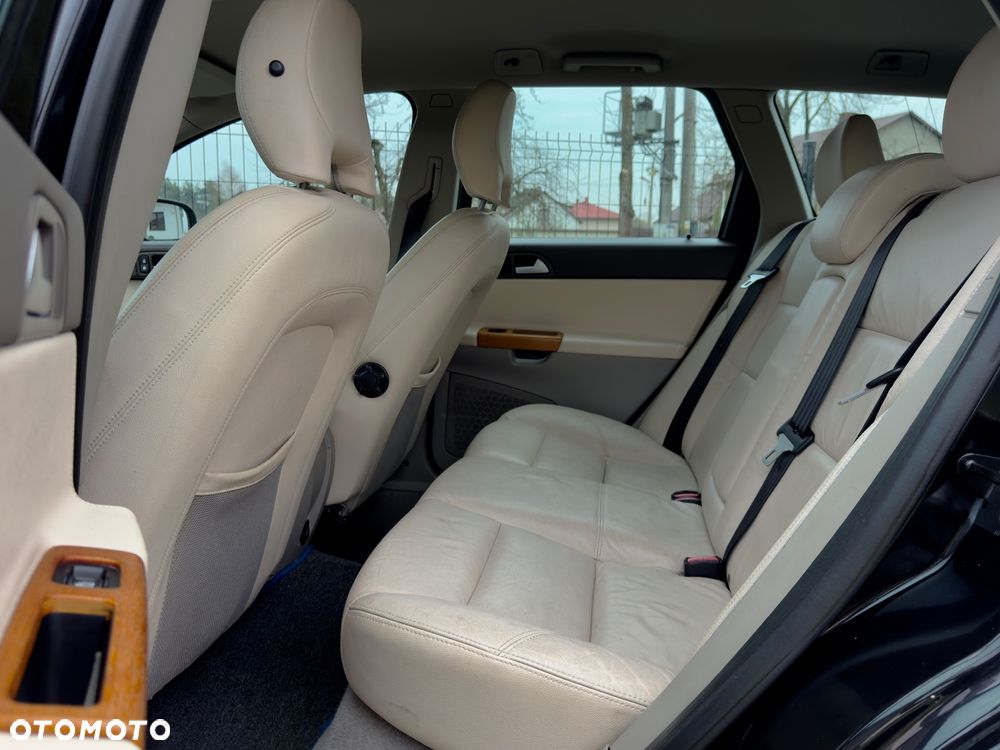 Volvo V50 - 22