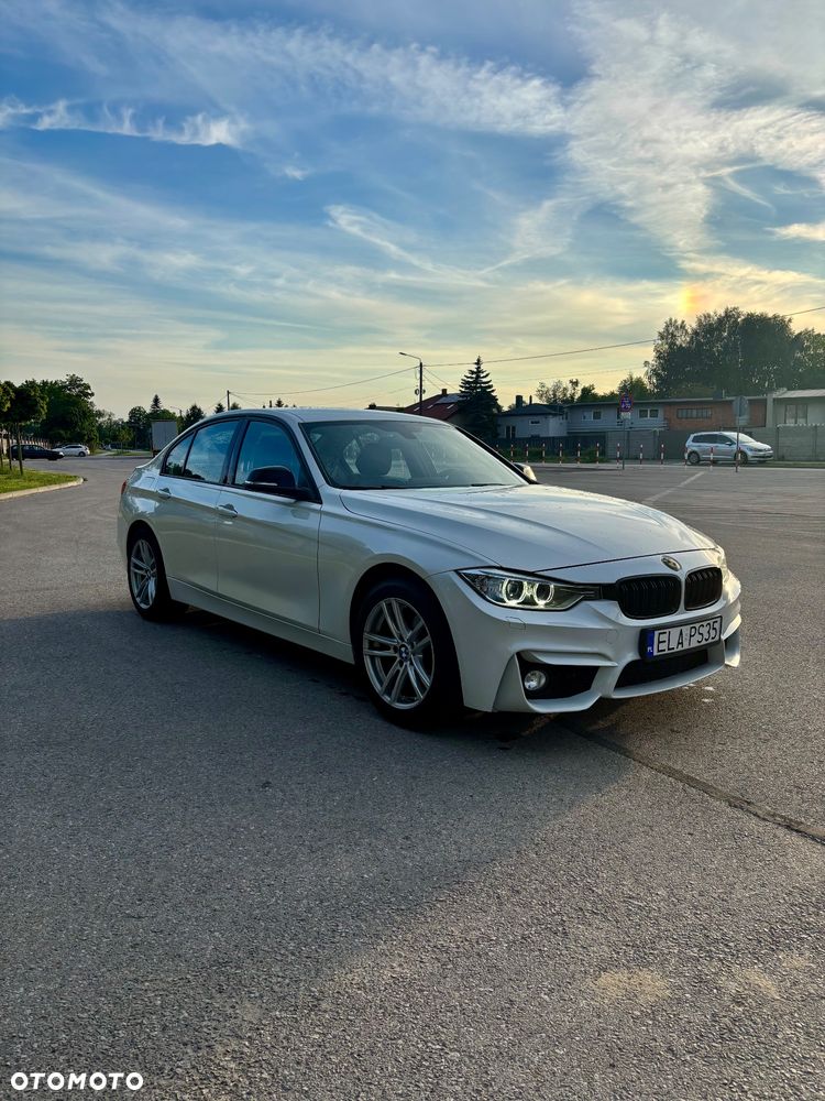 BMW Seria 3 318d Sport Line - 2