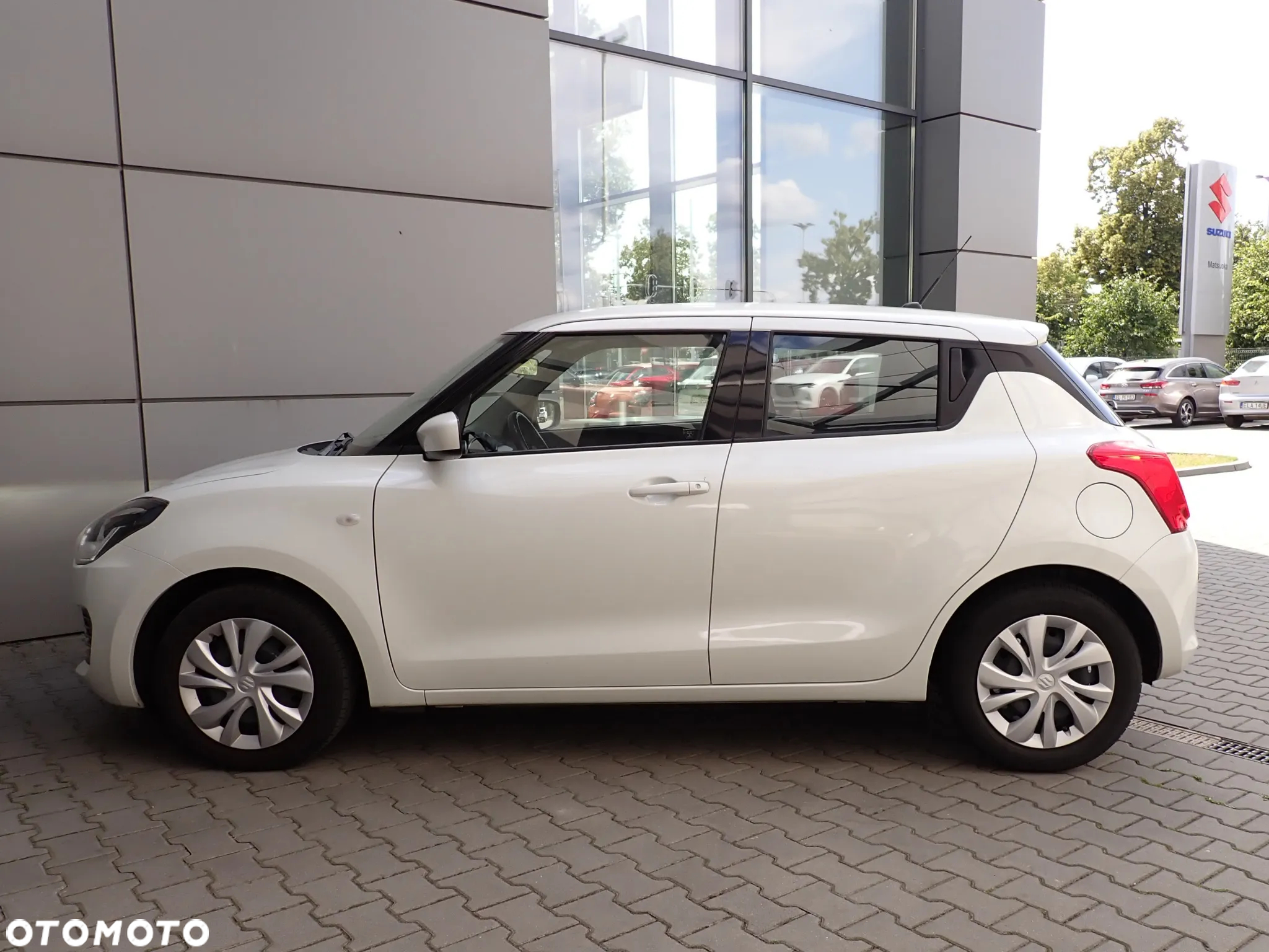 Suzuki Swift 1.2 Premium - 12
