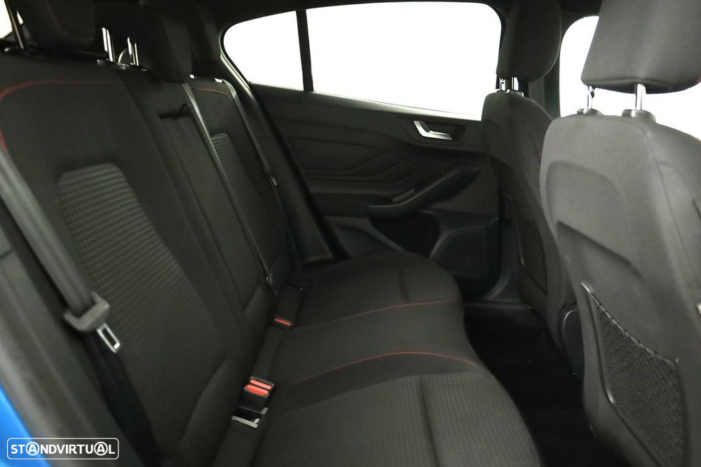 Ford Focus 1.0 EcoBoost MHEV ST-Line X - 22