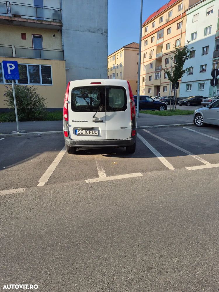 Renault Kangoo dCi 90 FAP Grand - 11