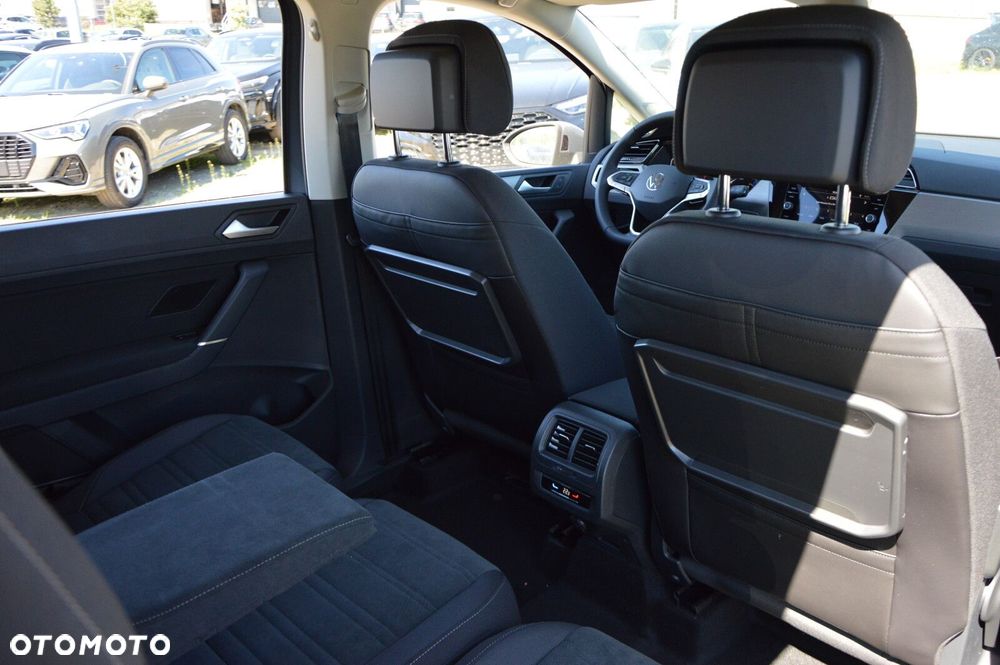 Volkswagen Touran - 18