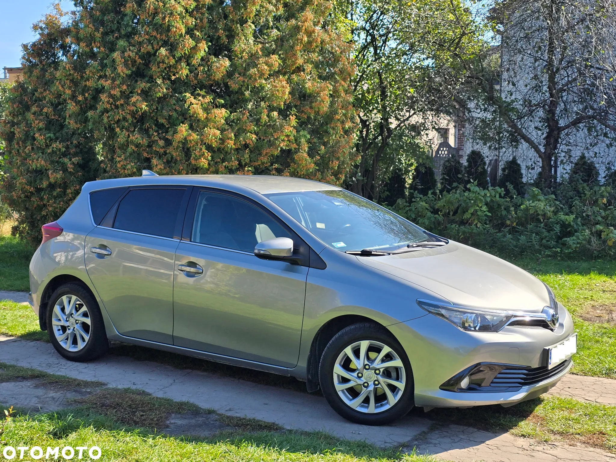 Toyota Auris 1.6 Premium - 5