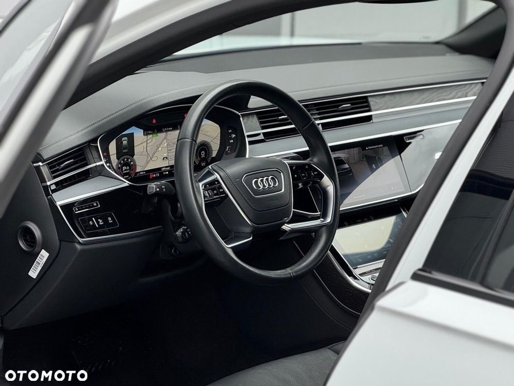Audi A8 - 10