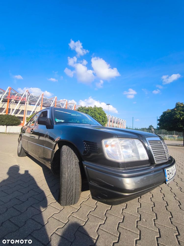 Mercedes-Benz Klasa E 250 D Elegance - 11