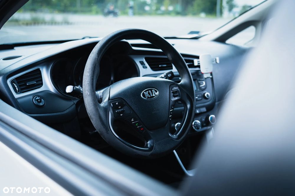 Kia Ceed 1.6 CRDi M - 10