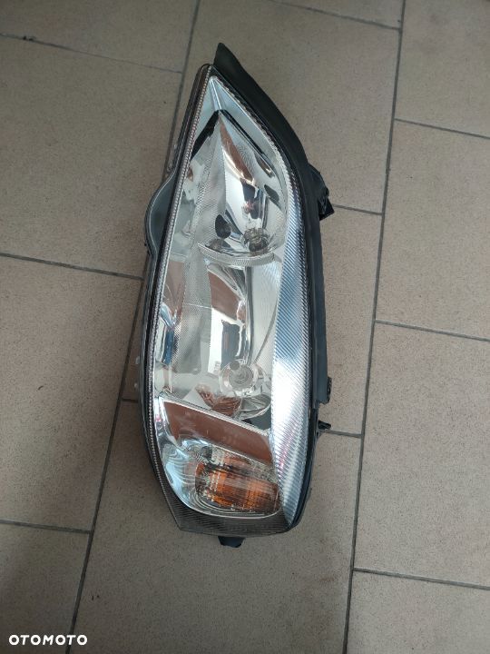Lampa przód Opel Astra 2 lewa Europa