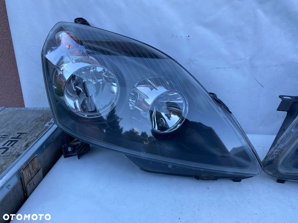 lampy opel zafira b komplet eu całe - 3
