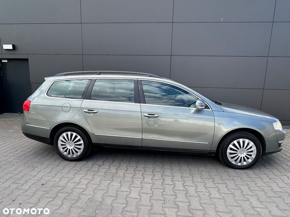 Volkswagen Passat - 4
