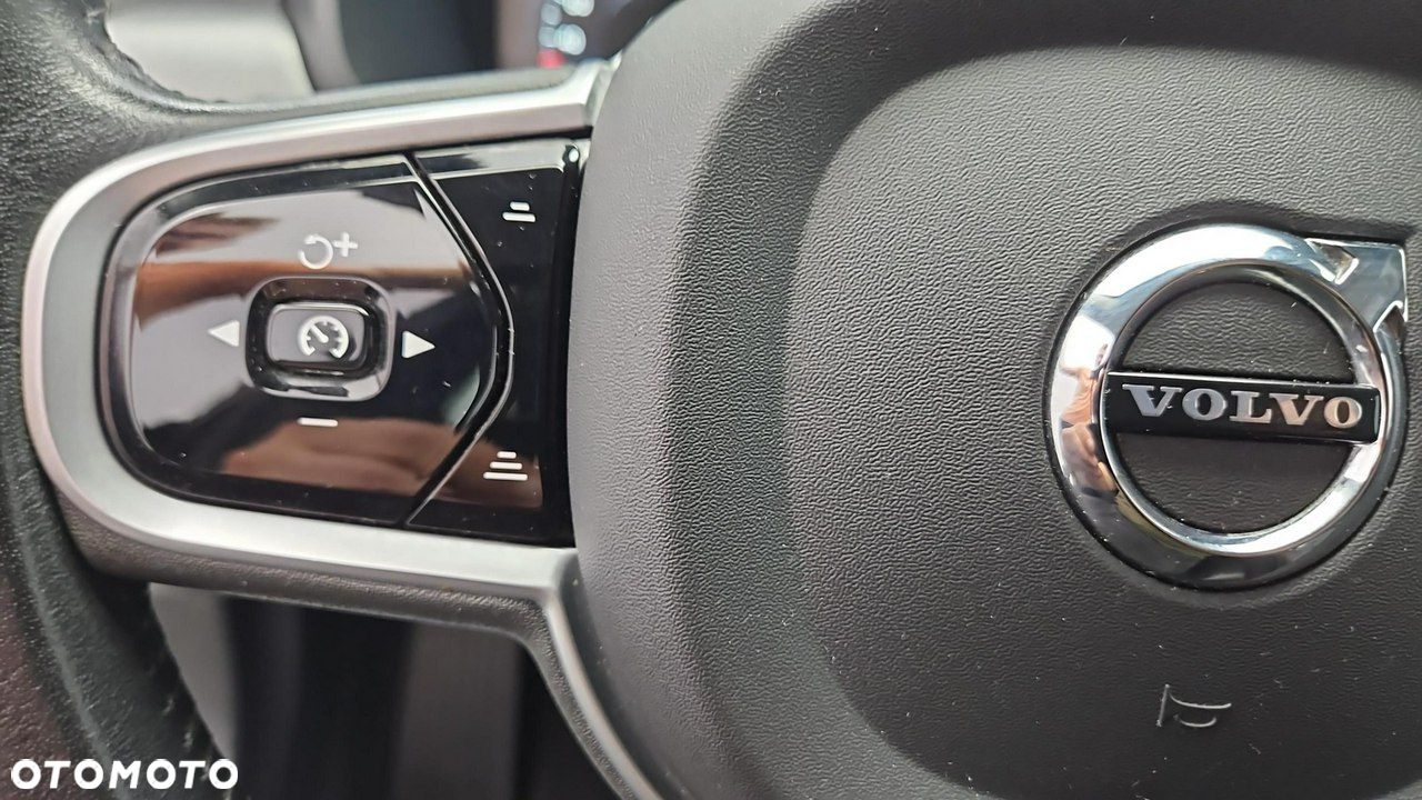 Volvo V90 D4 SCR Momentum Pro - 16
