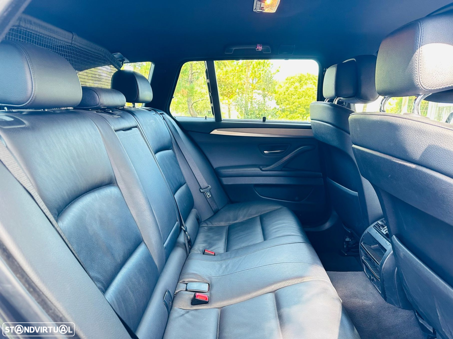BMW 525 d xDrive Pack M Auto - 28