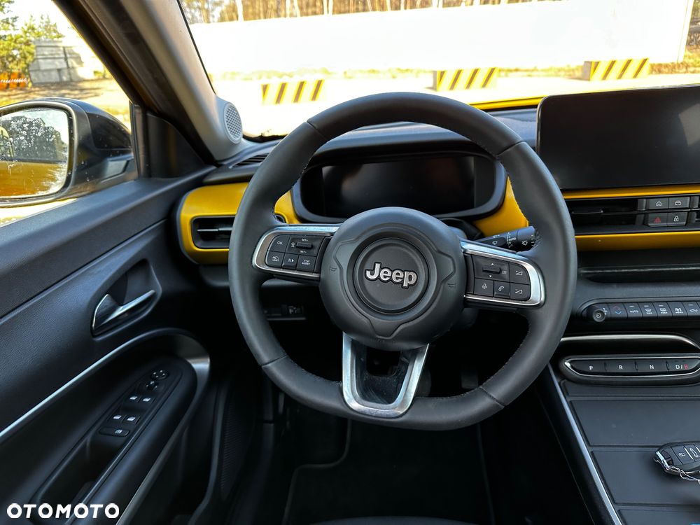 Jeep Avenger Summit+ - 15