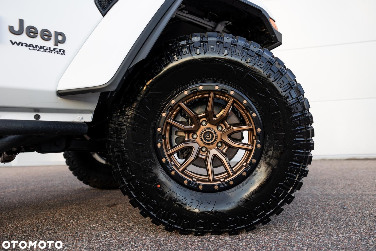 Jeep Wrangler - 22