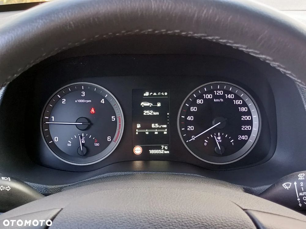 Hyundai Tucson blue 1.7 CRDi 2WD Advantage - 24