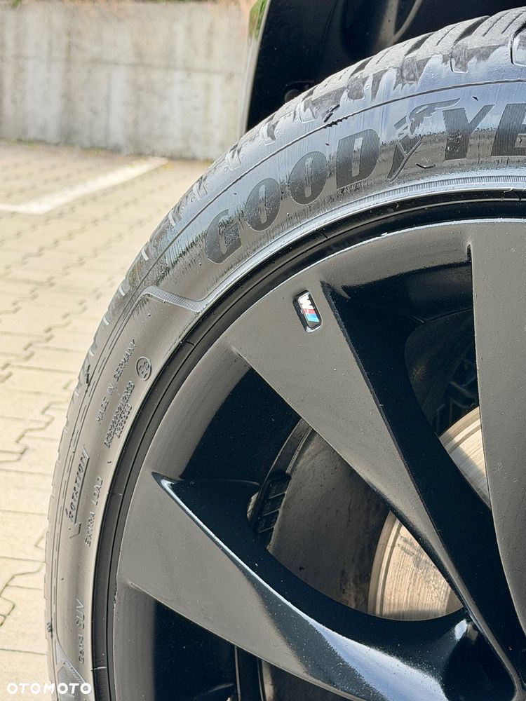 BMW X5 xDrive48i - 28