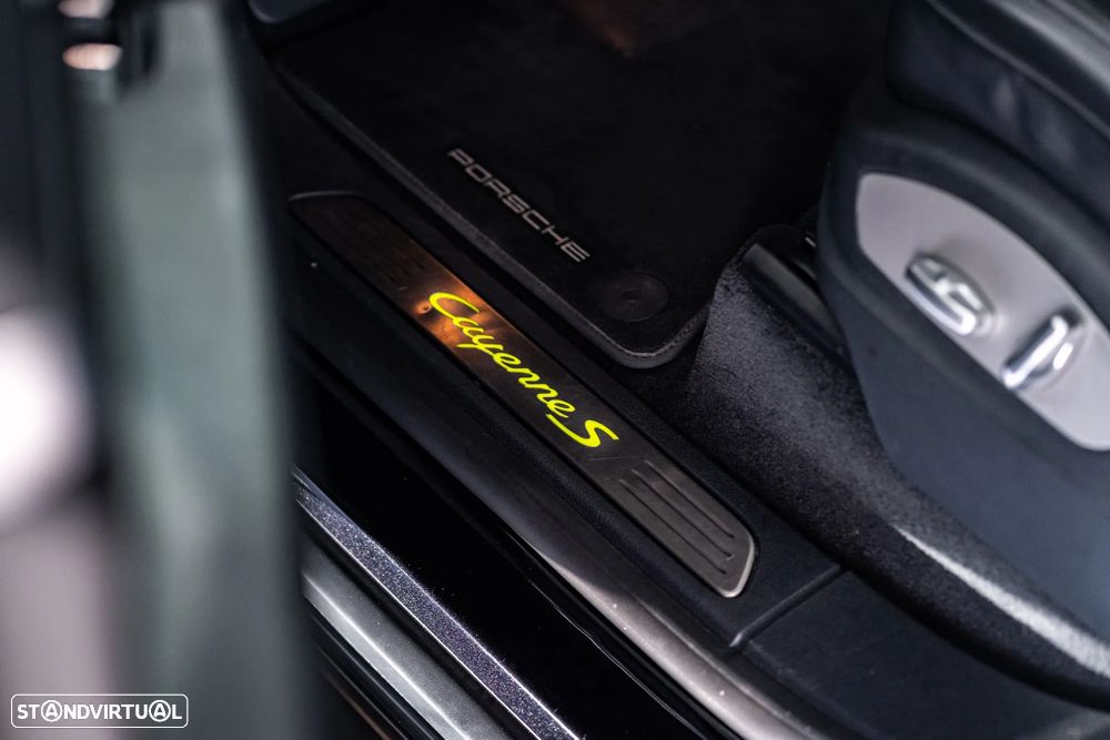 Porsche Cayenne S E-Hybrid - 21