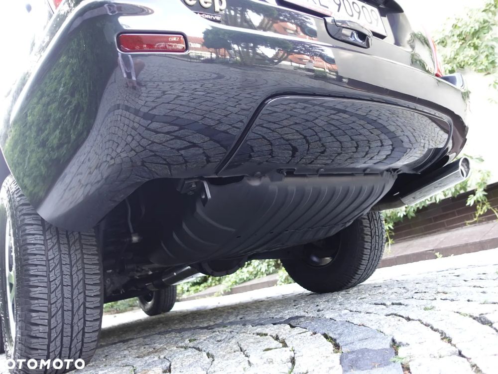 Jeep Grand Cherokee - 9