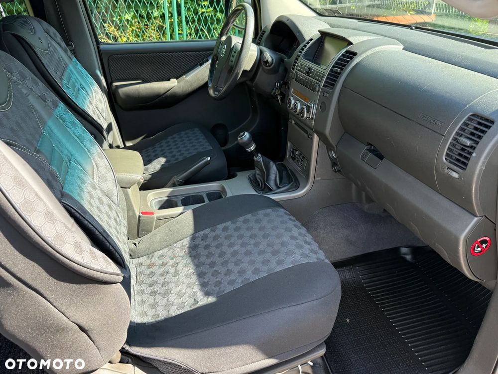 Nissan Navara 2.5 D I-Way+ - 8