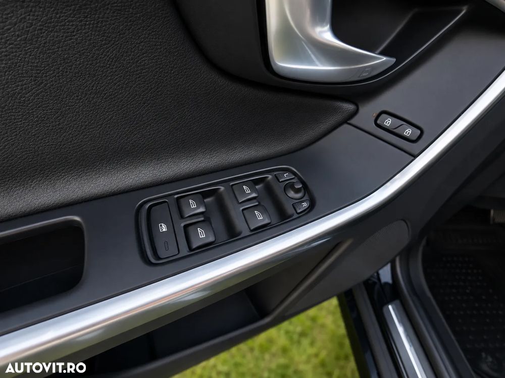 Volvo XC 60 - 8
