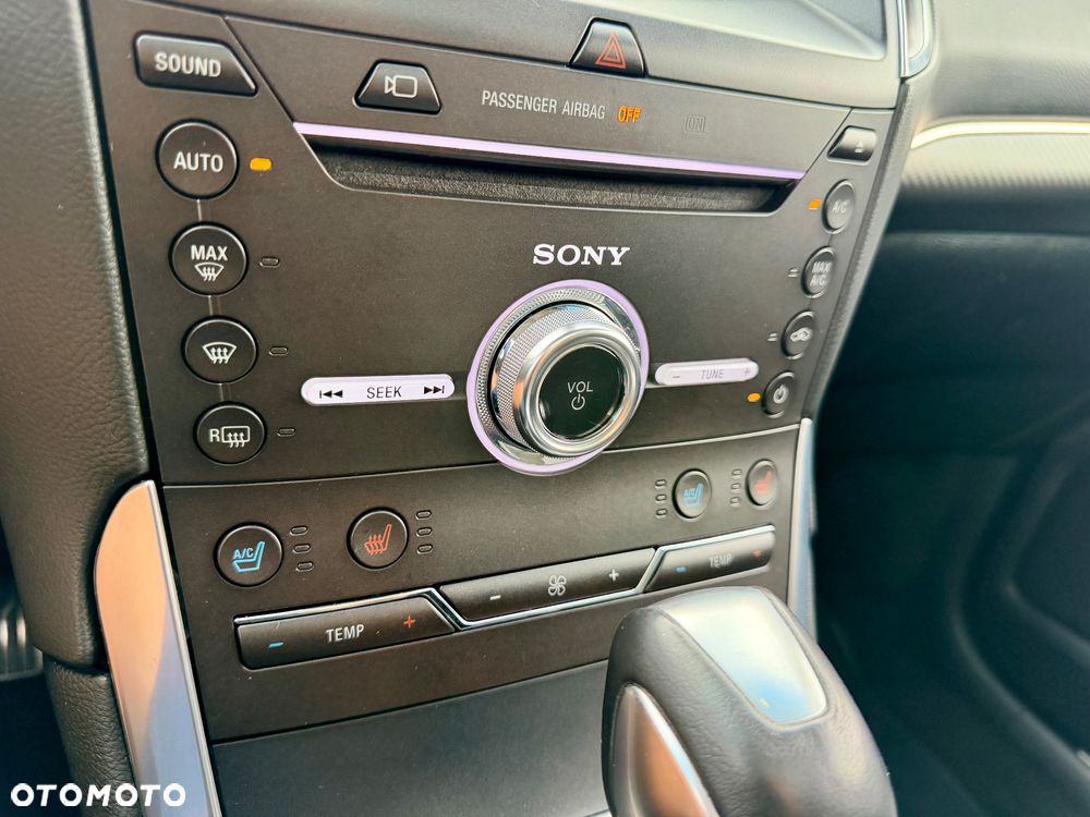 Ford Edge - 32