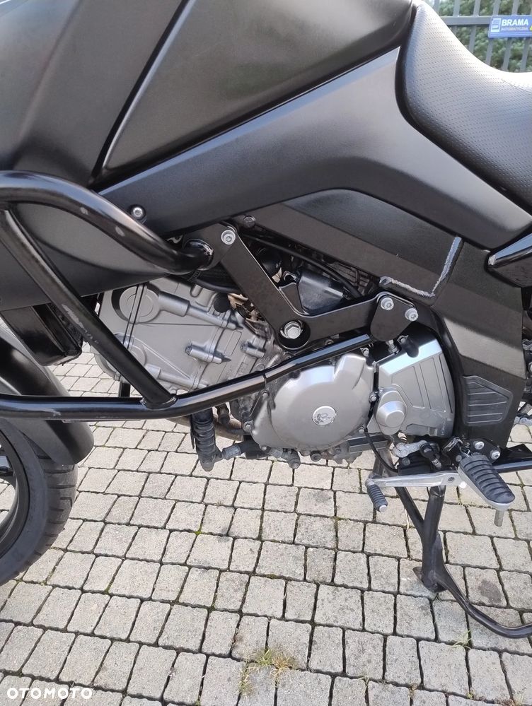 Suzuki DL - 12