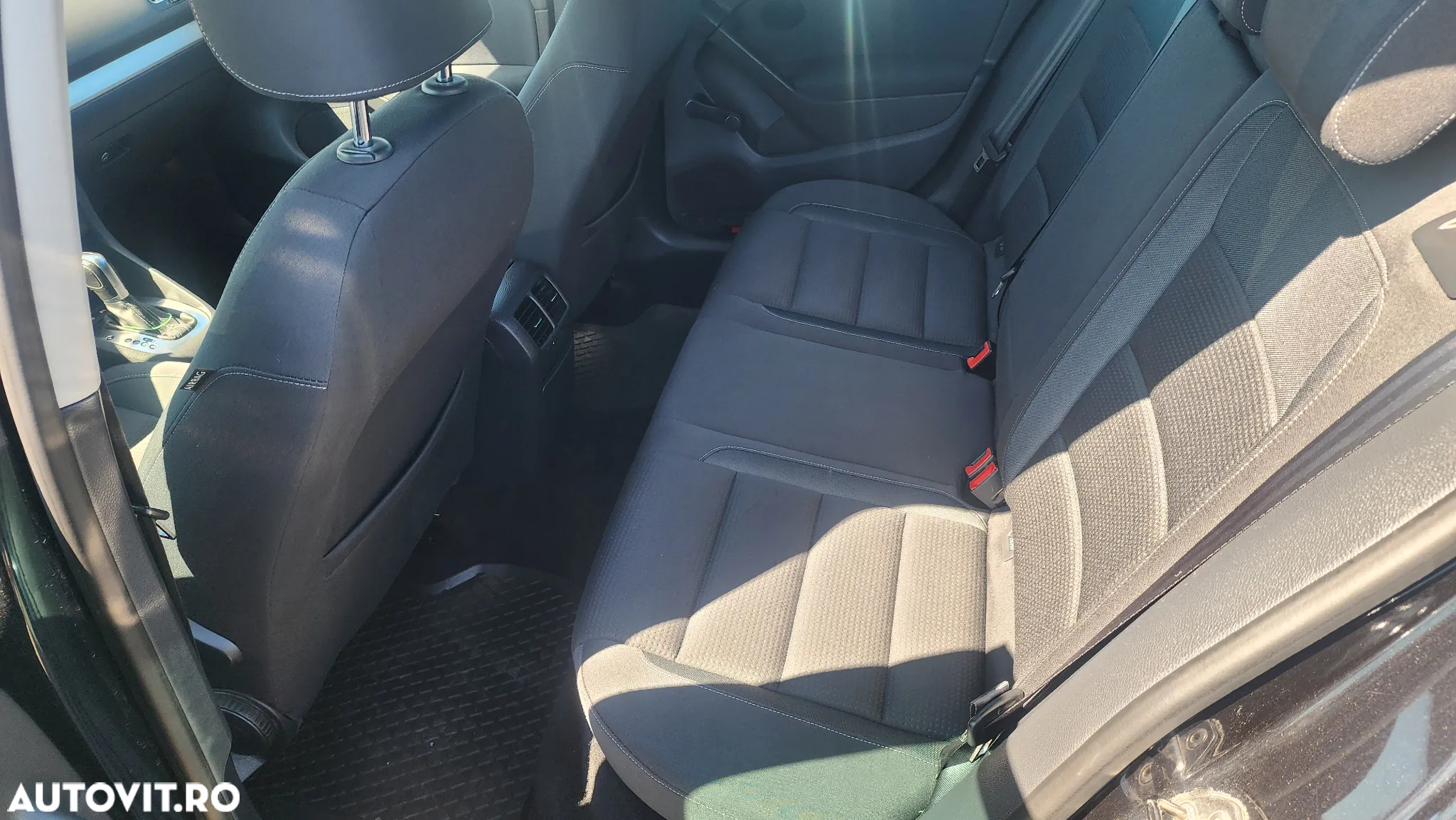 Volkswagen Golf 2.0 TDI DPF DSG Comfortline - 8