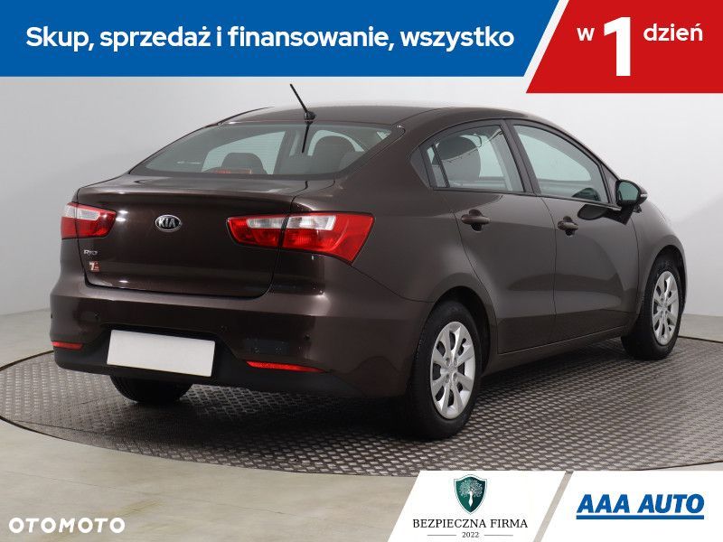 Kia Rio - 6