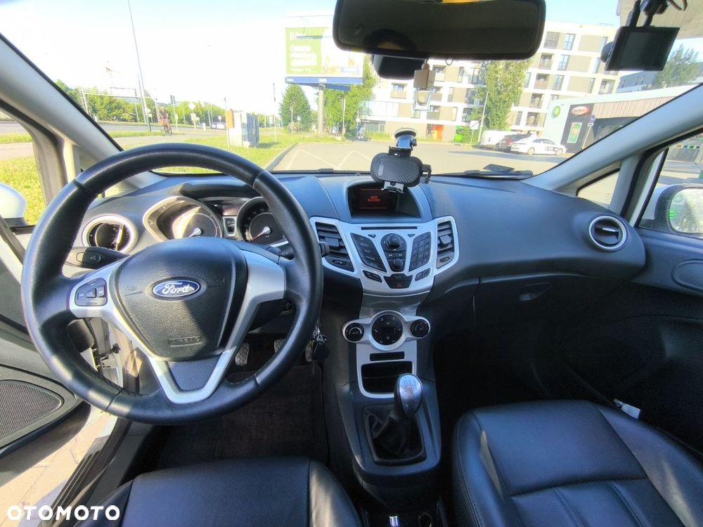 Ford Fiesta 1.6 TDCi DPF Titanium - 7