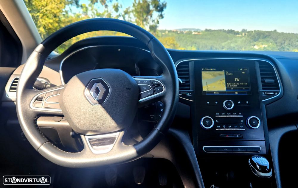 Renault Mégane 1.5 Blue dCi Limited - 9