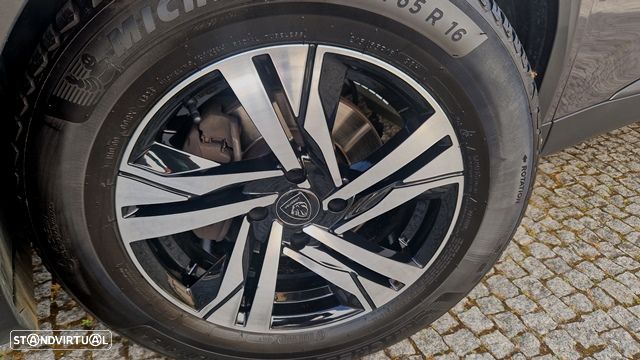 Peugeot 2008 1.2 PureTech Active Pack - 5