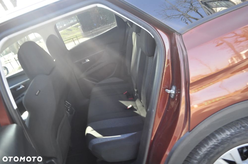 Peugeot 3008 1.6 BlueHDi Allure S&S EAT6 - 9