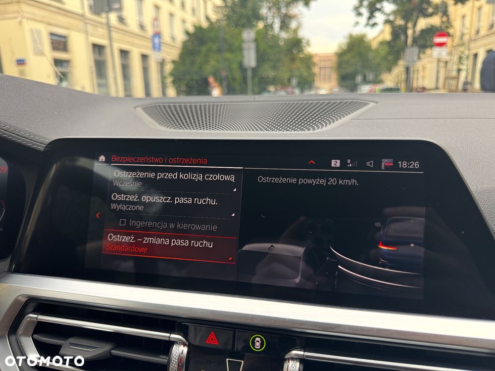 BMW Seria 3 330i xDrive Luxury Line - 15