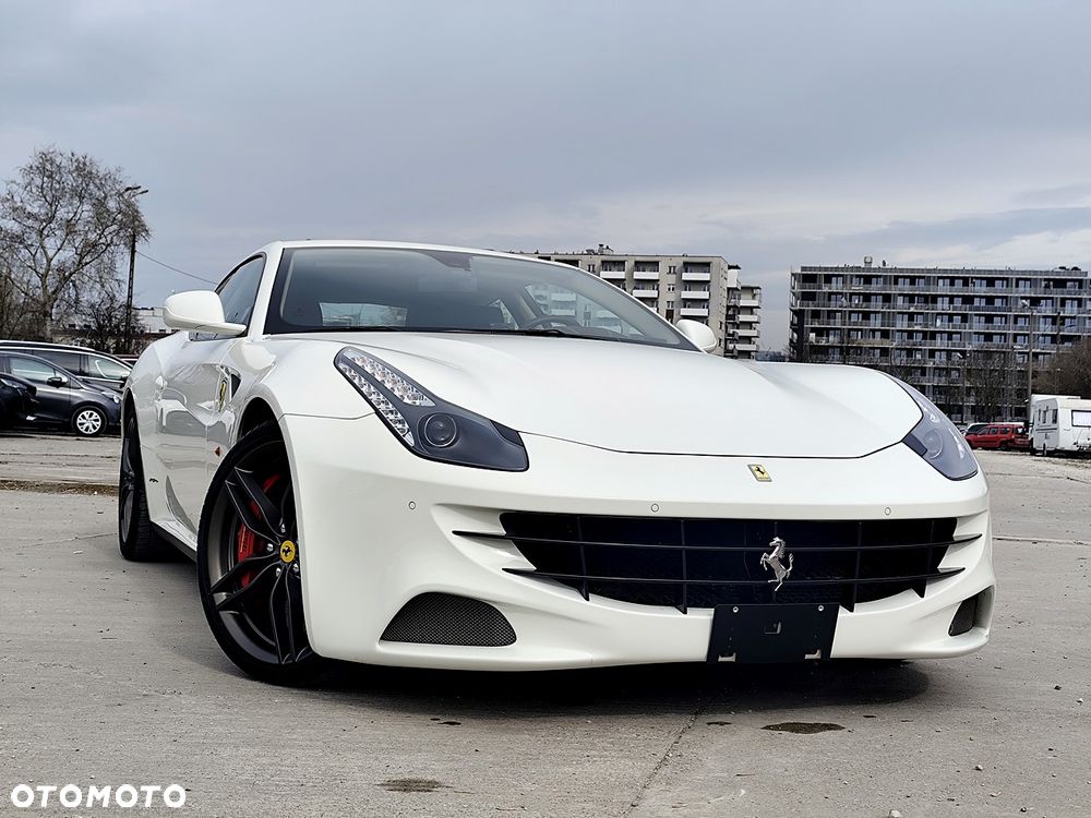 Ferrari FF - 5