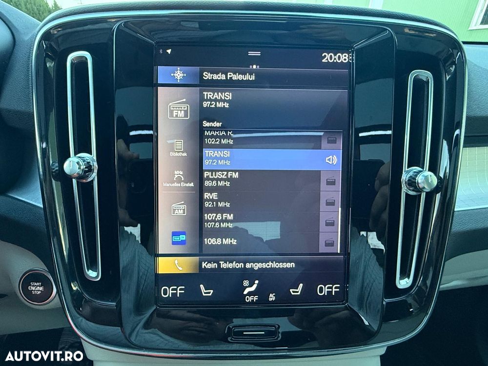 Volvo XC 40 D4 AWD Geartronic Momentum Pro - 22