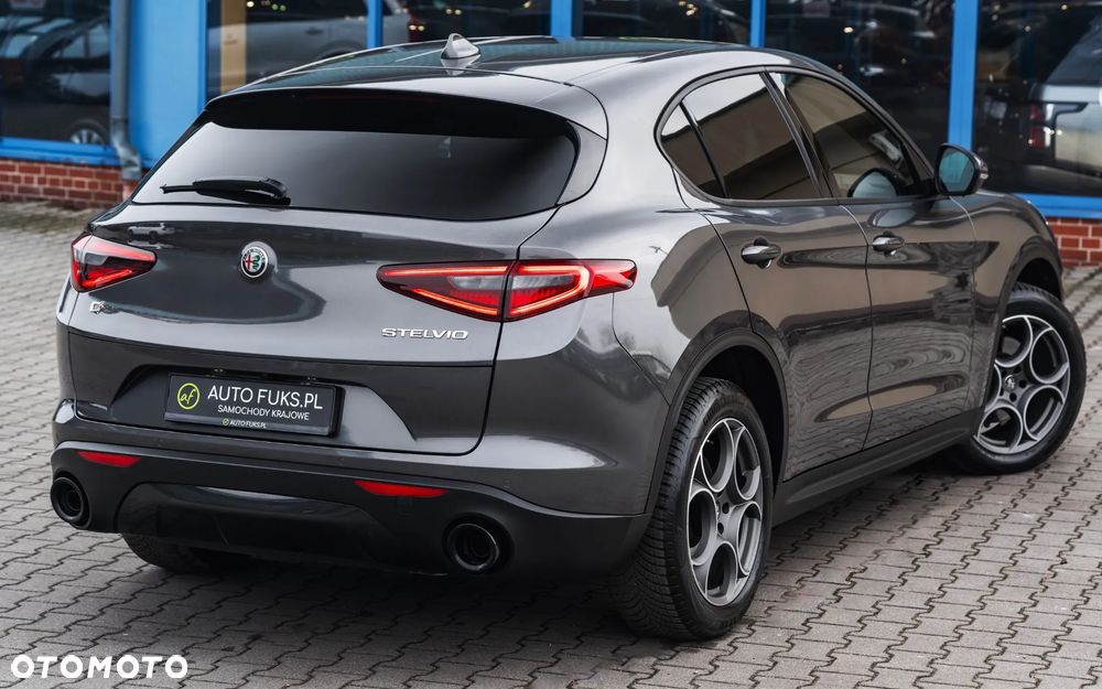 Alfa Romeo Stelvio 2.0 Turbo Sprint Q4 - 10
