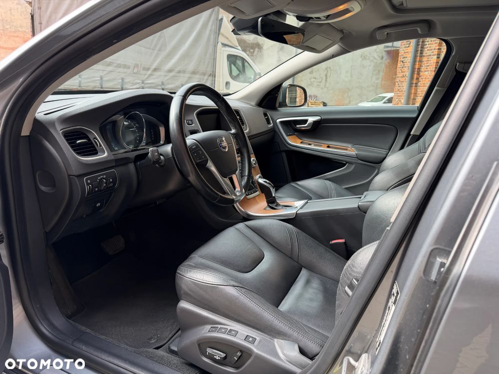 Volvo S60 T5 Geartronic Summum - 12