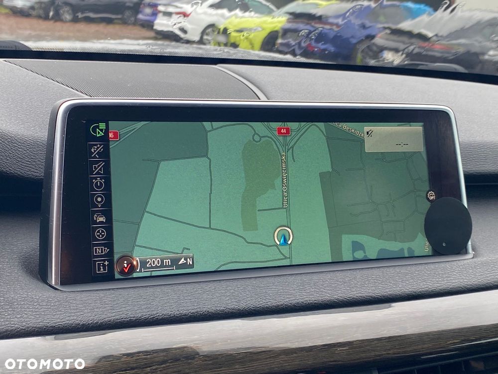 BMW X5 xDrive50i Sport-Aut - 18