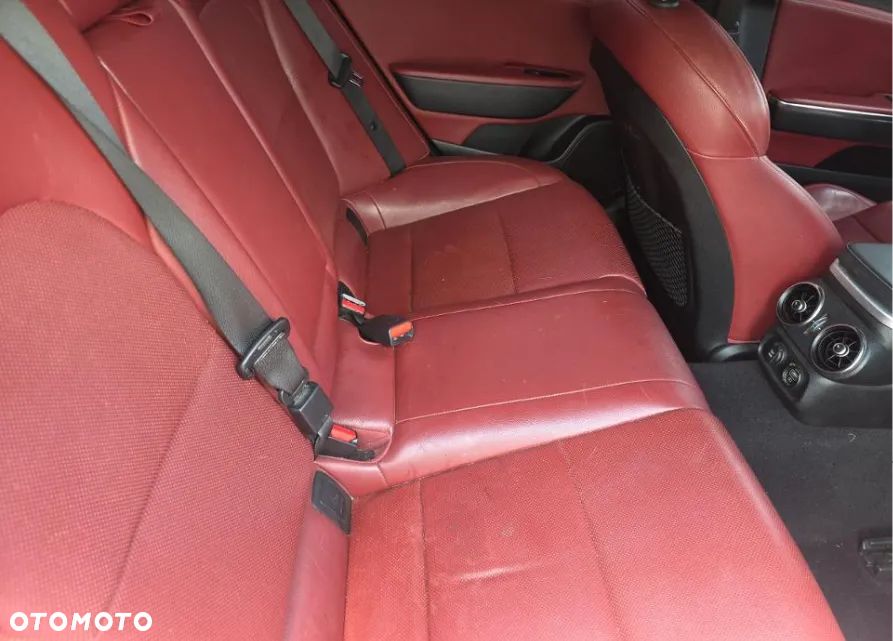 Kia Stinger 3.3 T-GDI V6 GT AWD - 10