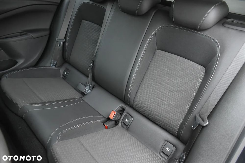 Opel Astra 1.6 D (CDTI) Start/Stop Dynamic - 37