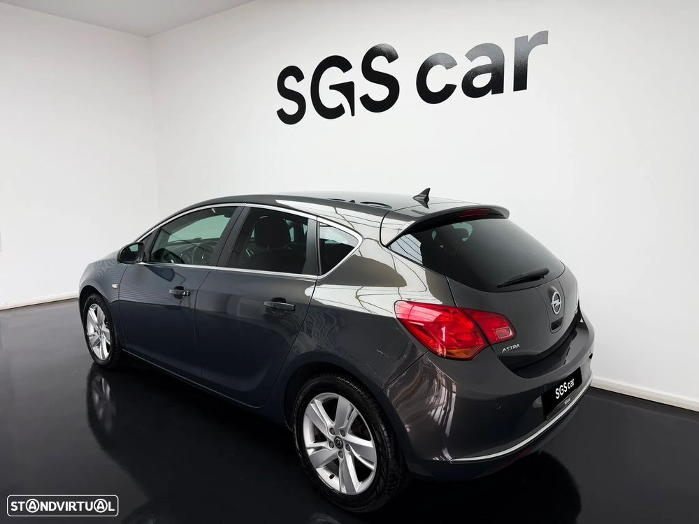 Opel Astra 1.6 CDTI Executive S/S J18 - 3