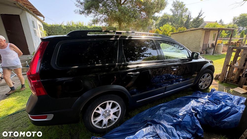 Volvo XC 70 D5 AWD Momentum - 3