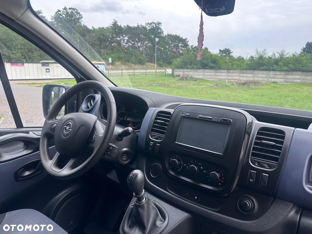 Opel Vivaro - 12