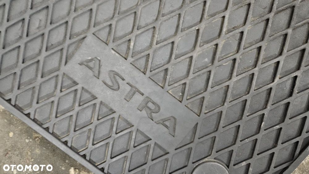 Dywaniki wycieraczki gumowe oryginal gm opel astra j IV 4 kombi ładne - 7