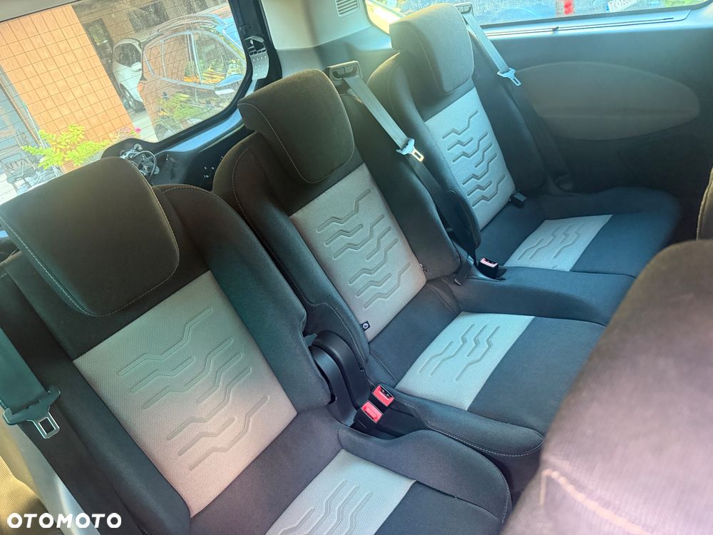 Ford Tourneo Custom - 6