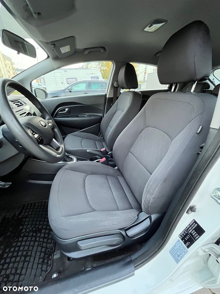 Kia Rio 1.2 L - 25