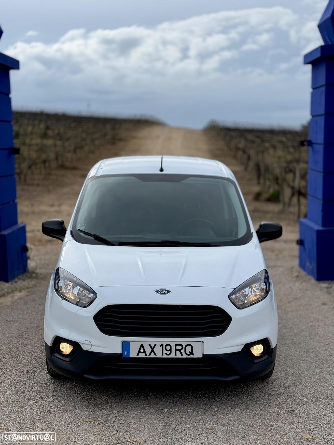 Ford Transit Courier - 9