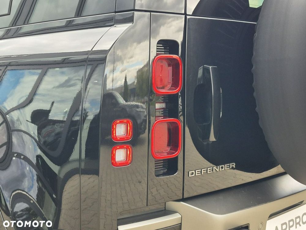 Land Rover Defender - 15