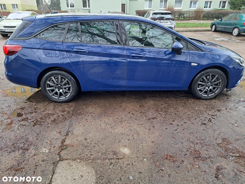 Opel Astra 1.6 CDTI Enjoy S&S - 11