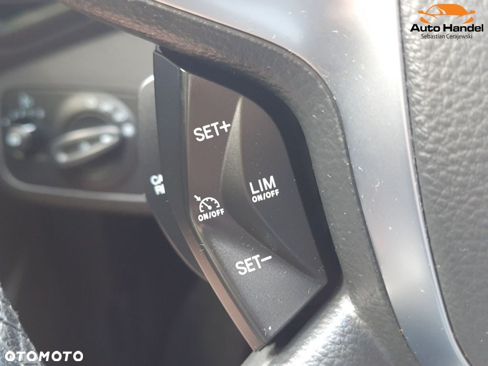 Ford Kuga 1.5 EcoBoost 2x4 Titanium - 24