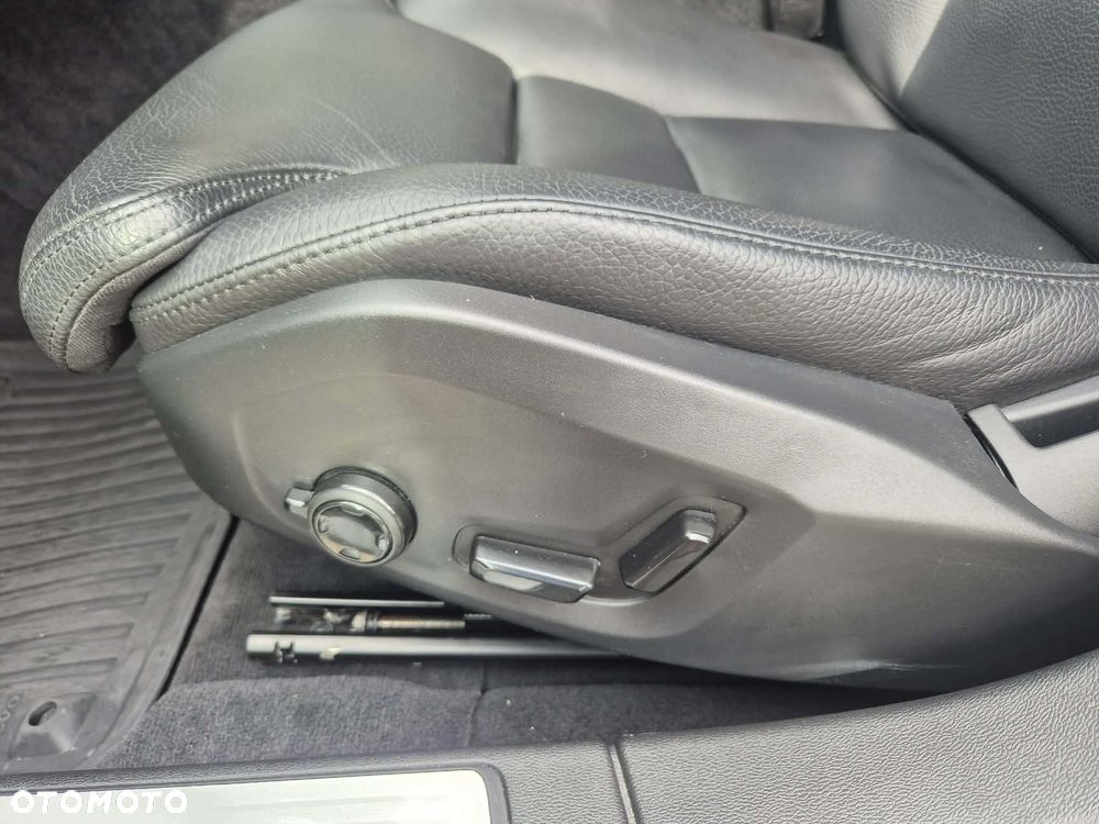 Volvo V60 B4 D Plus Dark - 13